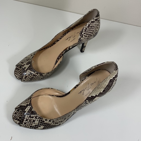 Marc Fisher peep toe pumps snake skin print - Picture 3 of 13